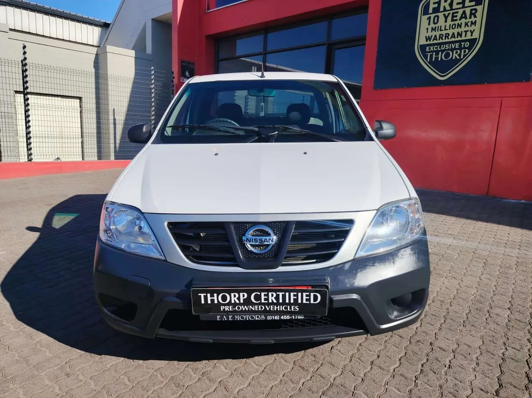 Nissan NP200 1.6 8V Base A/C + Safety Pack - Image 2