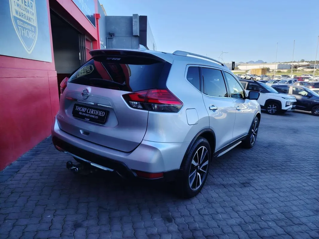 Nissan X-Trail 2.5 Tekna 4X4 CVT 7S - Image 4
