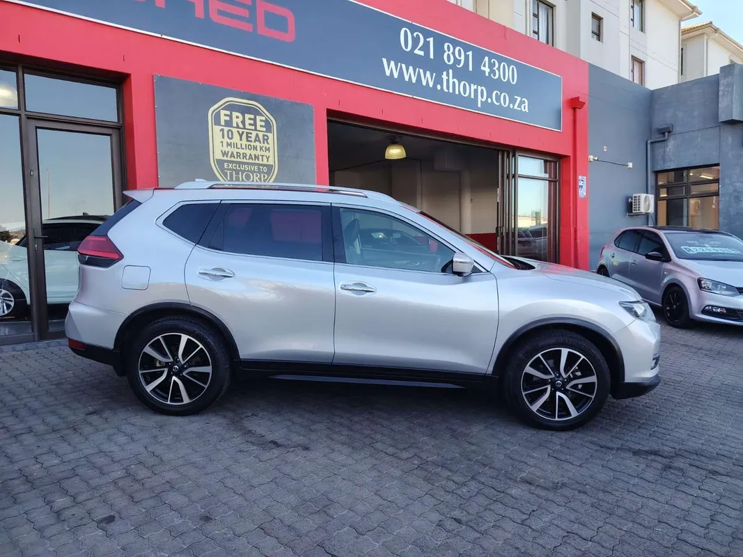 Nissan X-Trail 2.5 Tekna 4X4 CVT 7S - Image 6