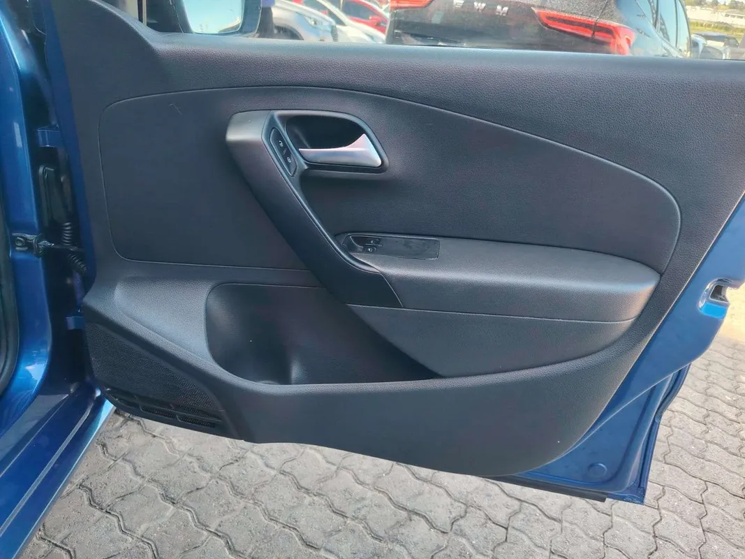 Volkswagen Polo Vivo hatch 1.4 Trendline - Image 16