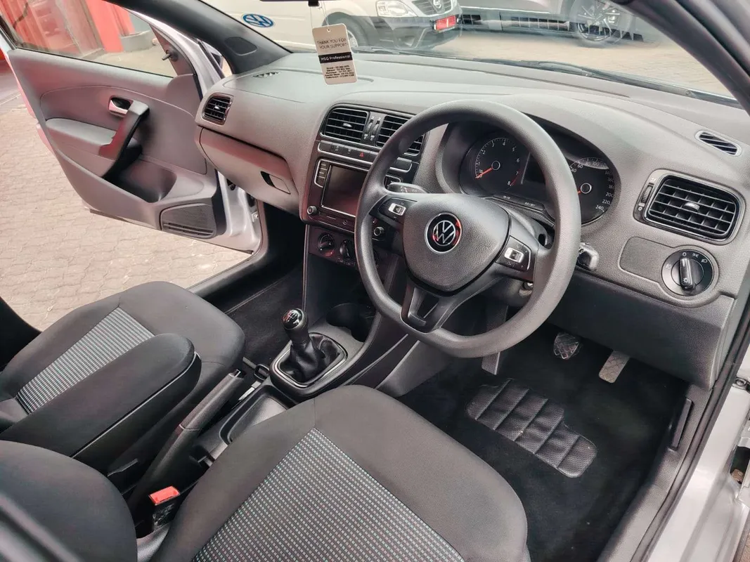 Volkswagen Polo Vivo hatch 1.4 Comfortline - Image 11