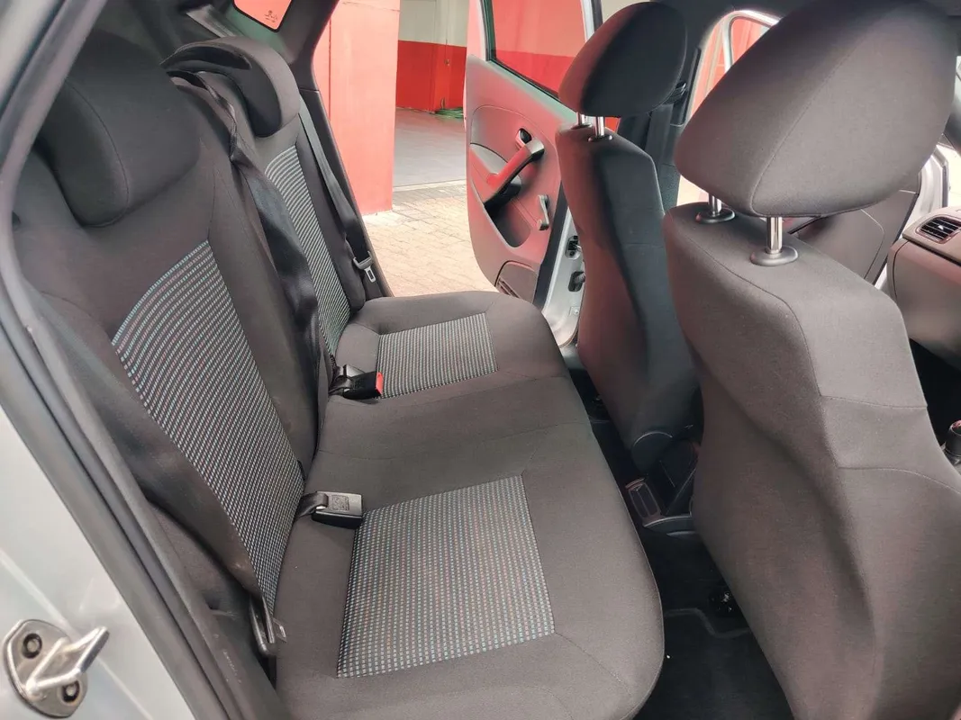 Volkswagen Polo Vivo hatch 1.4 Comfortline - Image 14