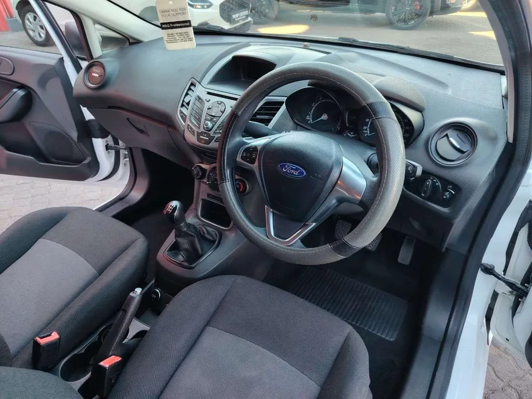 Ford Fiesta 5-door 1.4 Ambiente - Image 16