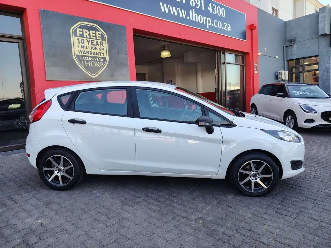 Ford Fiesta 5-door 1.4 Ambiente - Image 4