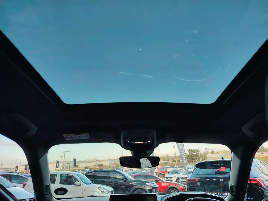 Peugeot 2008 GT 1.2 A/T - Image 11