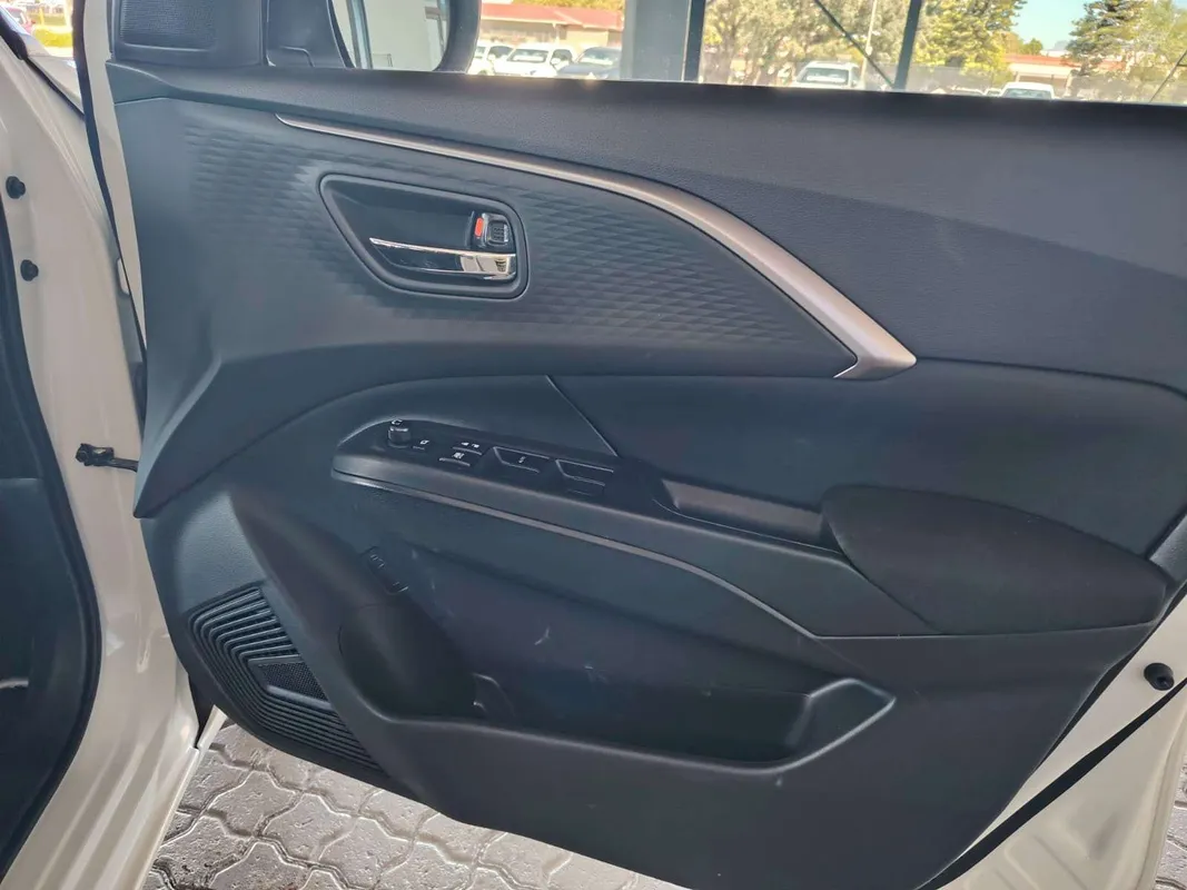 Suzuki Swift 1.2 GLX MT - Image 14