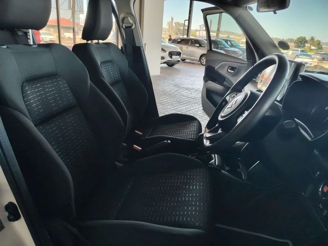 Suzuki Swift 1.2 GLX MT - Image 15