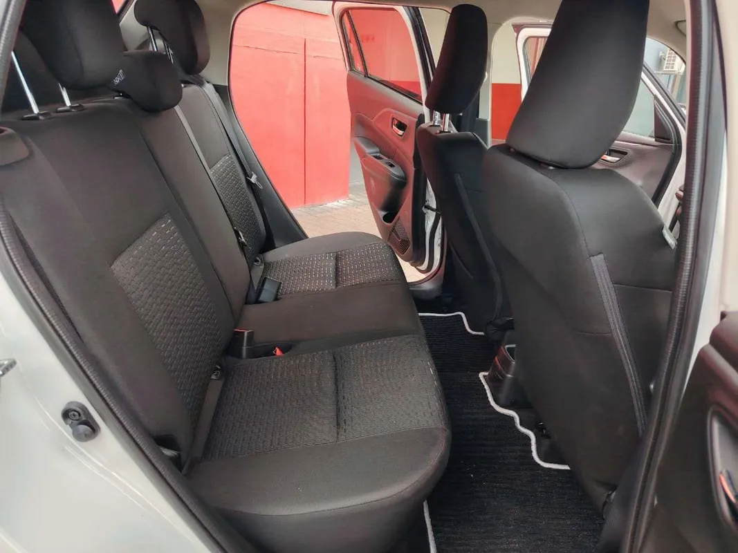 Suzuki Swift 1.2 GLX CVT - Image 11