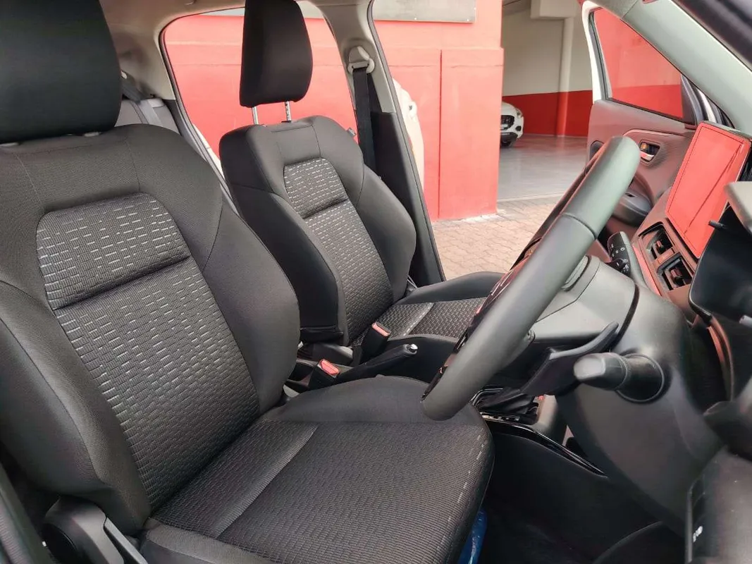 Suzuki Swift 1.2 GLX CVT - Image 13