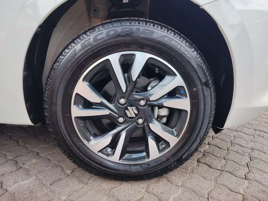 Suzuki Swift 1.2 GLX CVT - Image 15