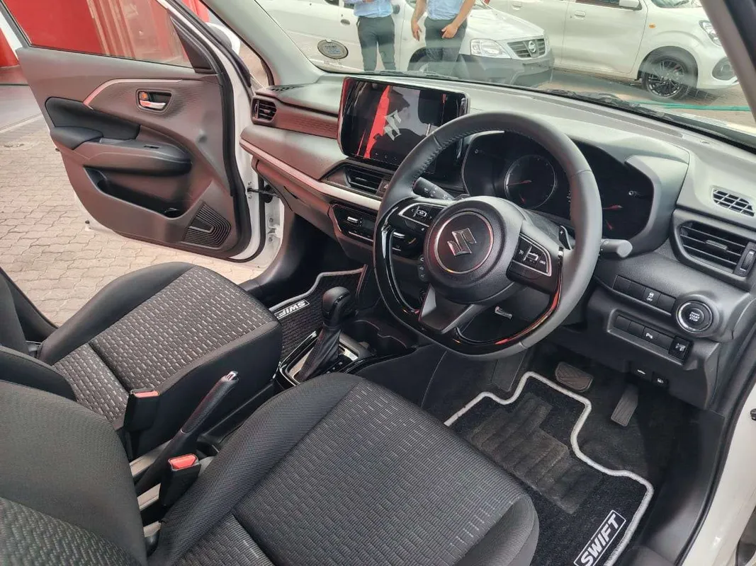 Suzuki Swift 1.2 GLX CVT - Image 9