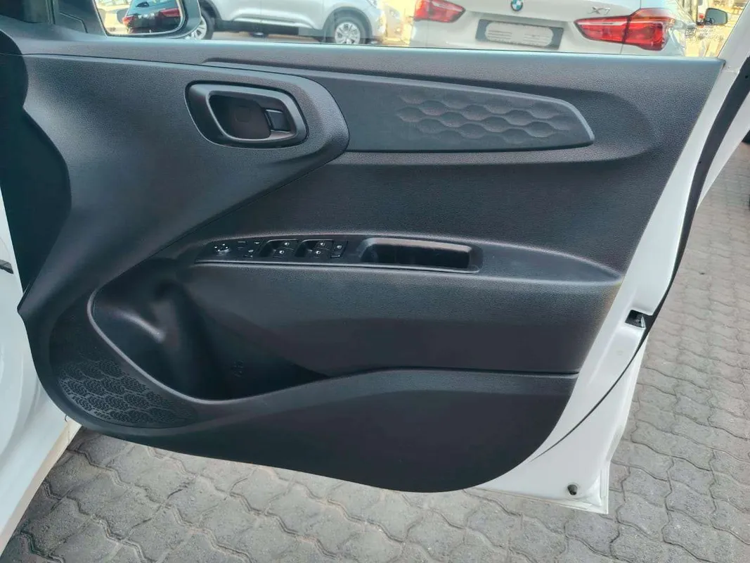 Hyundai Grand i10 1.0 Motion - Image 13