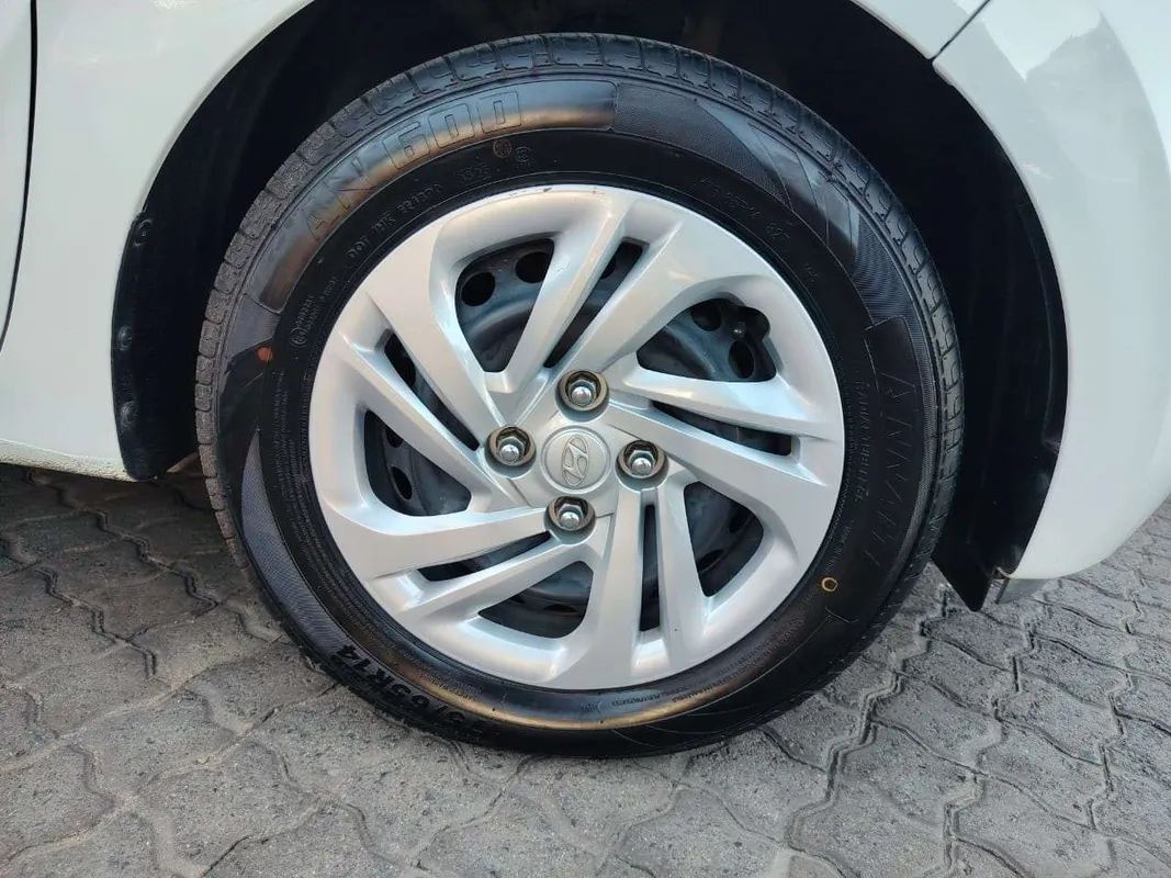 Hyundai Grand i10 1.0 Motion - Image 15