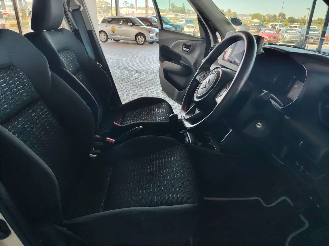 Suzuki Swift 1.2 GL+ MT - Image 15