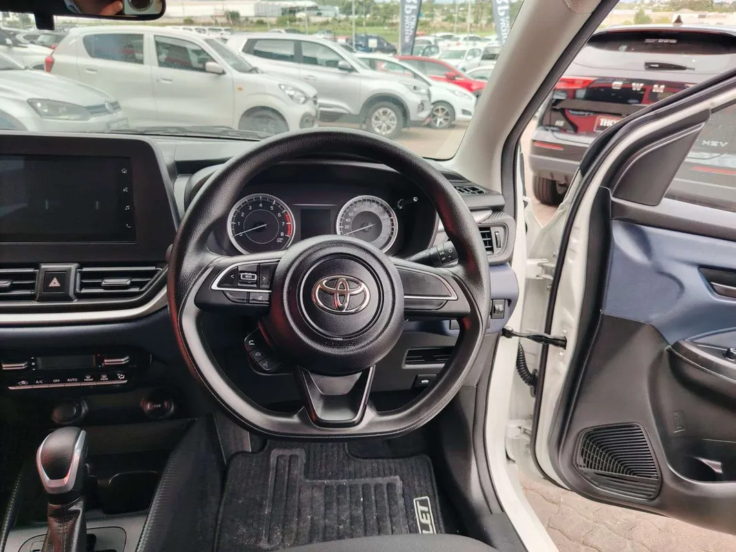 Toyota Starlet 1.5 Xs A/T - Image 15