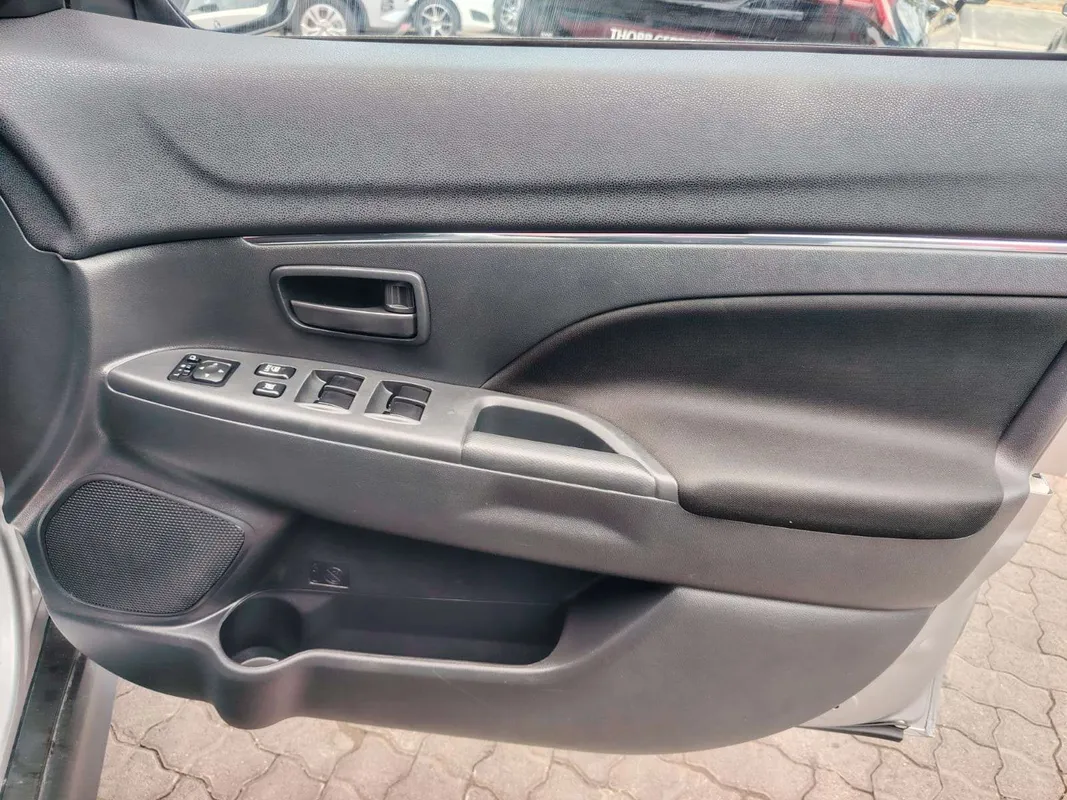 Mitsubishi ASX 2.0 ES CVT - Image 12