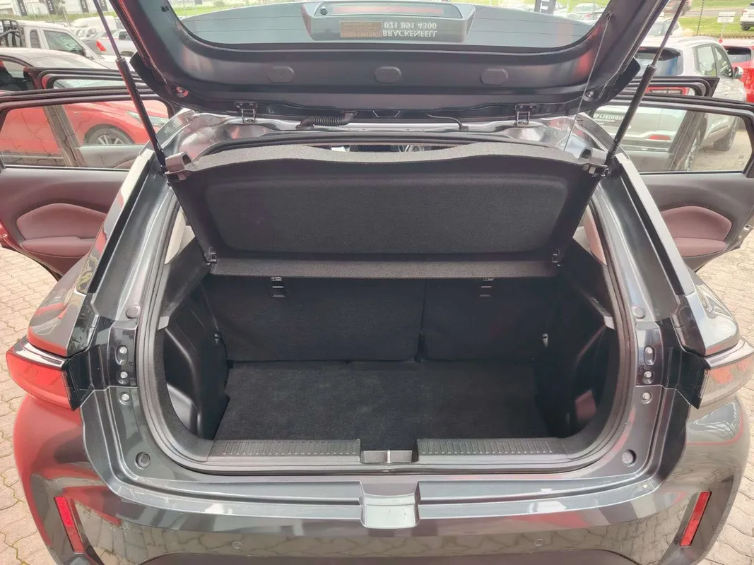 Suzuki Fronx 1.5 GL 5MT - Image 8