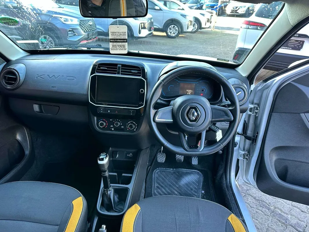 Renault Kwid 1.0l Climber 5-Dr abs - Image 13