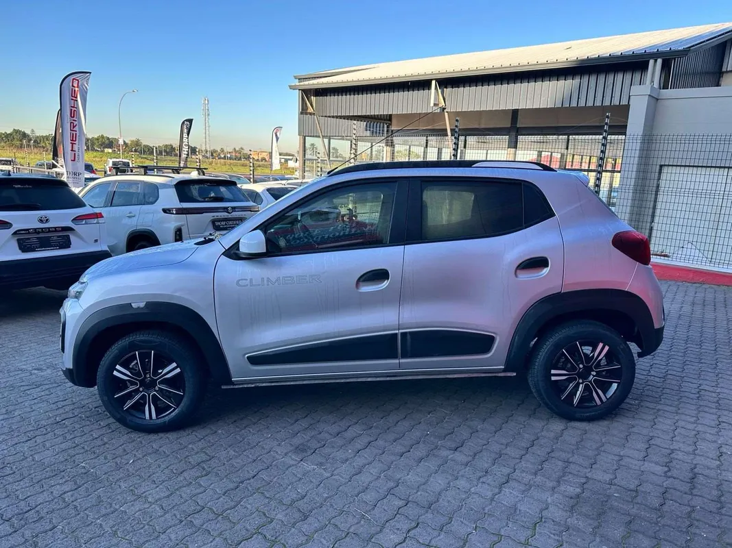 Renault Kwid 1.0l Climber 5-Dr abs - Image 4
