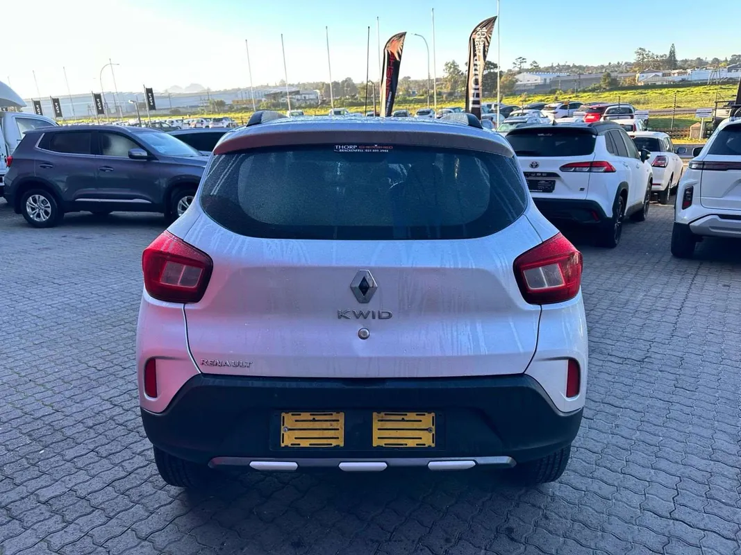 Renault Kwid 1.0l Climber 5-Dr abs - Image 8