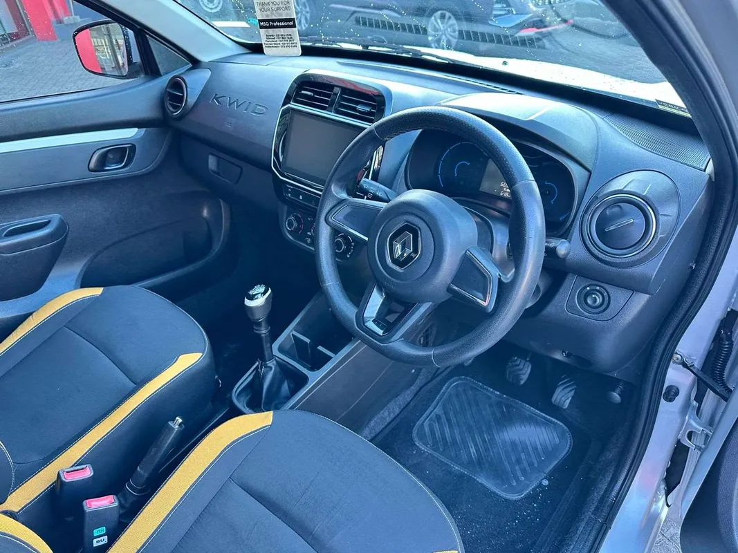 Renault Kwid 1.0l Climber 5-Dr abs - Image 9