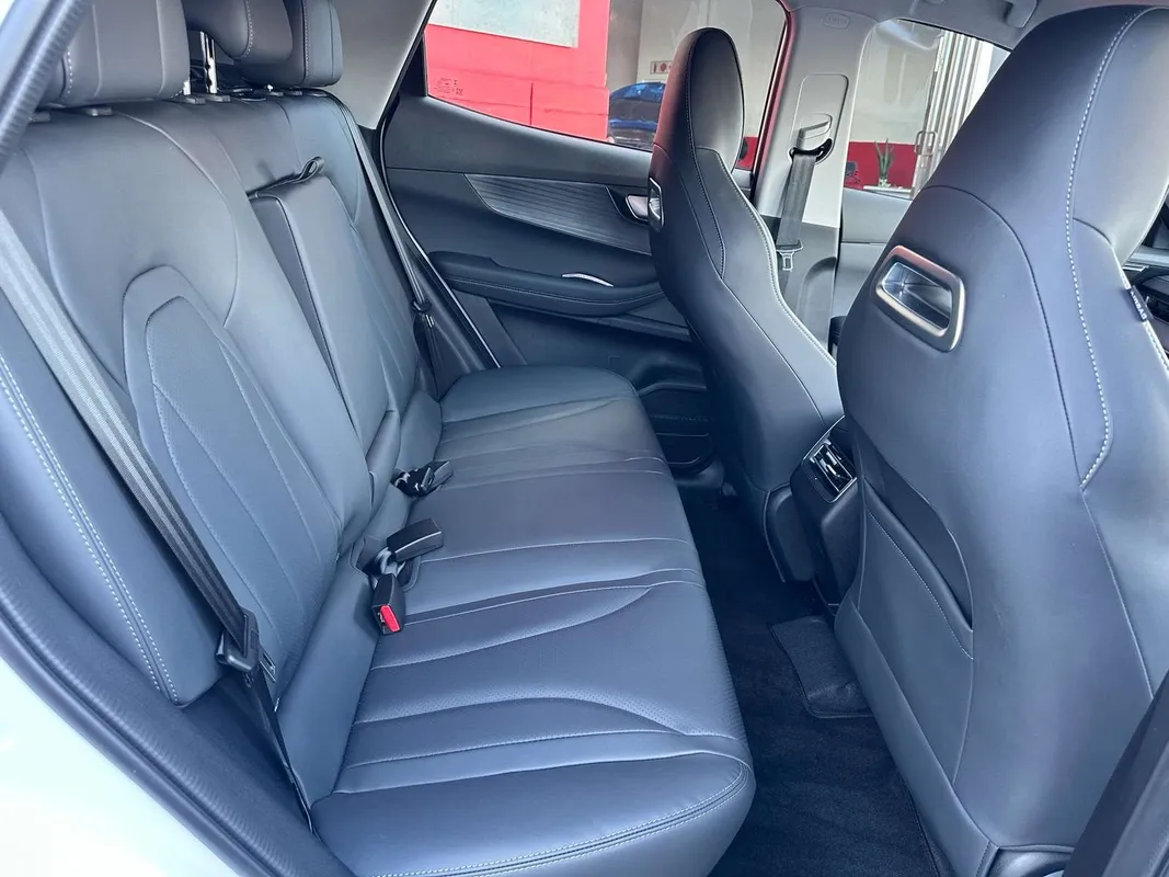 Chery Tiggo 4 Cross 1.5T ME DCT - Image 11