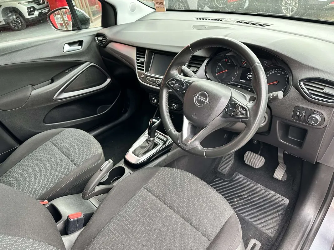 Opel Crossland 1.2T Edition A/T - Image 11
