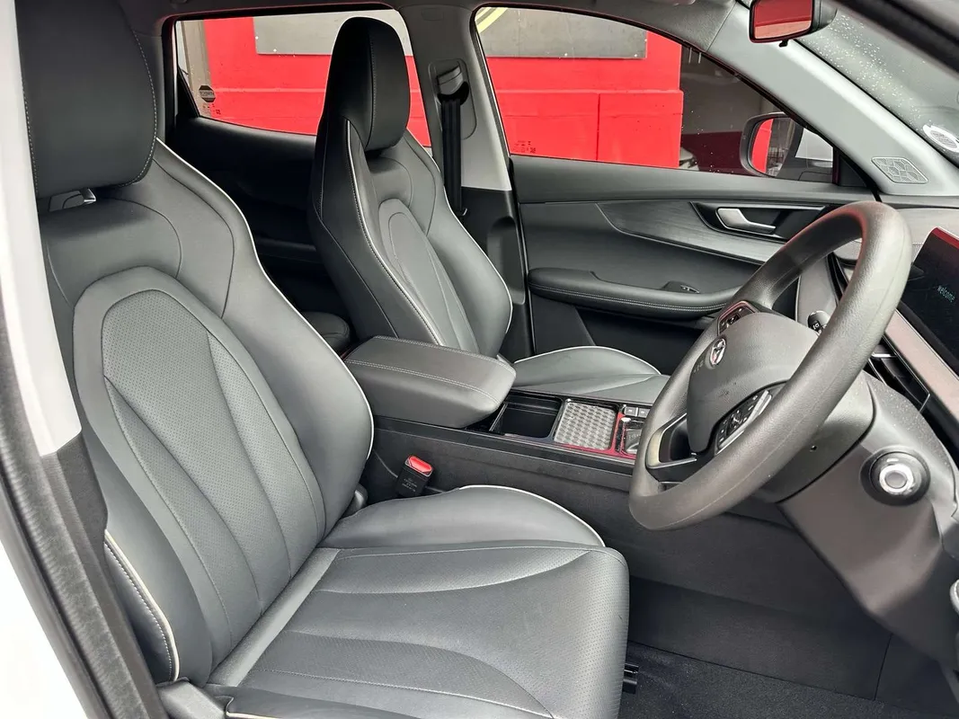 Chery Tiggo 4 Cross 1.5 LiT CVT - Image 6