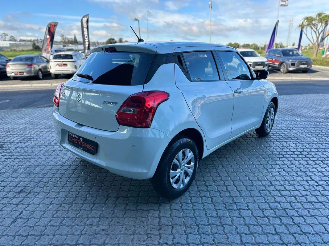 Suzuki Swift 1.2 GL - Image 8