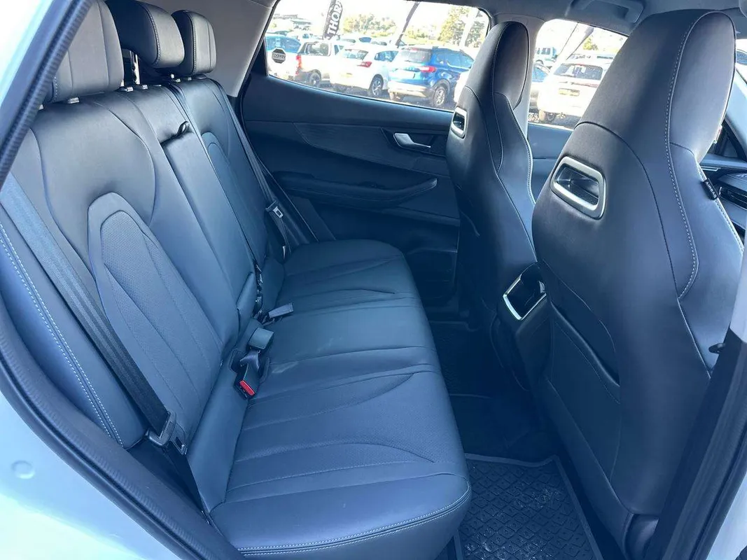 Chery Tiggo 4 Cross 1.5 LiT CVT - Image 13