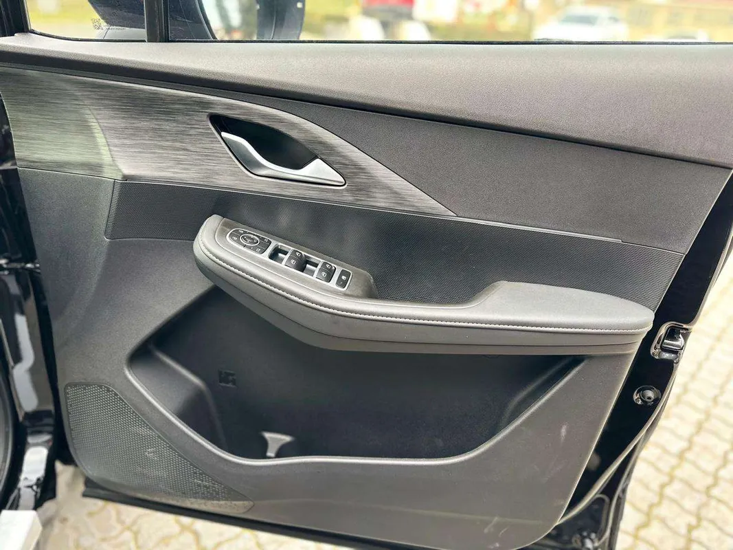 OMODA C5 1.5T Street + - Image 10