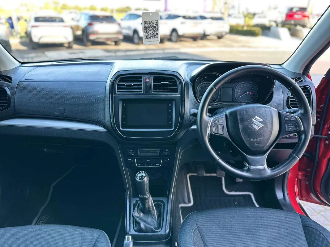 Suzuki Vitara Brezza 1.5 GLX - Image 13