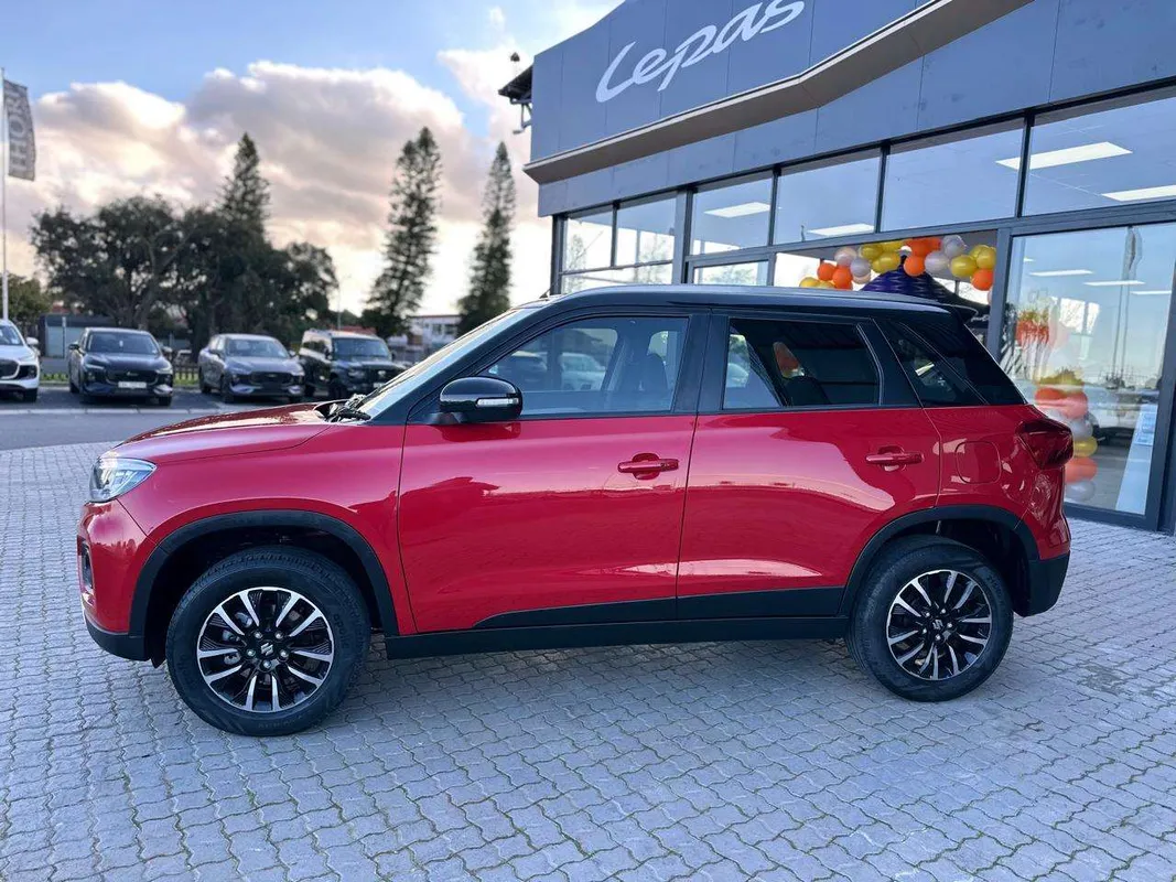 Suzuki Vitara Brezza 1.5 GLX - Image 5