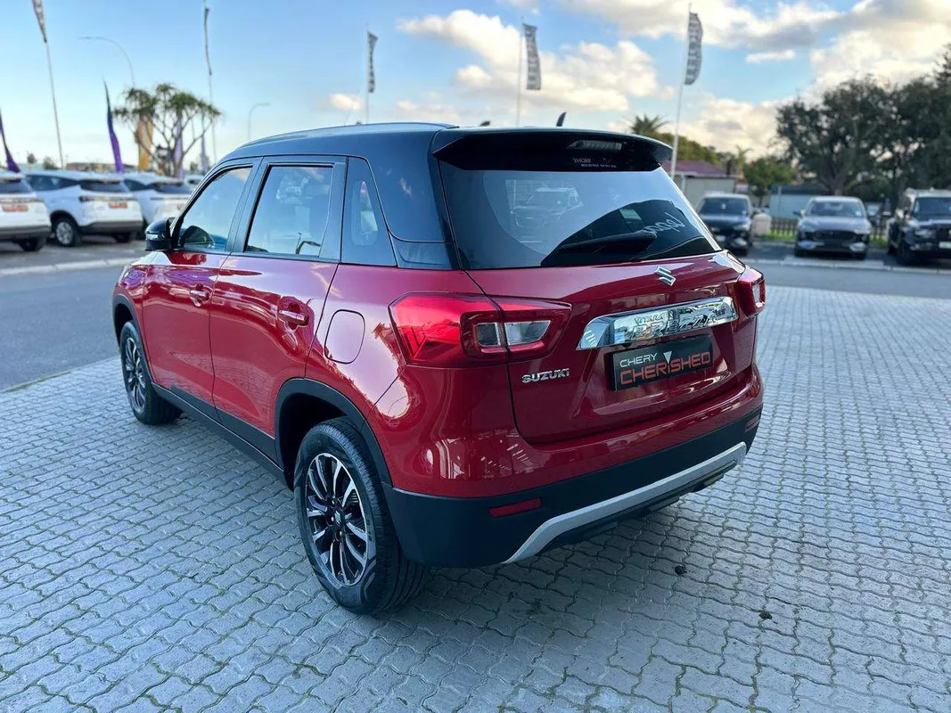 Suzuki Vitara Brezza 1.5 GLX - Image 6