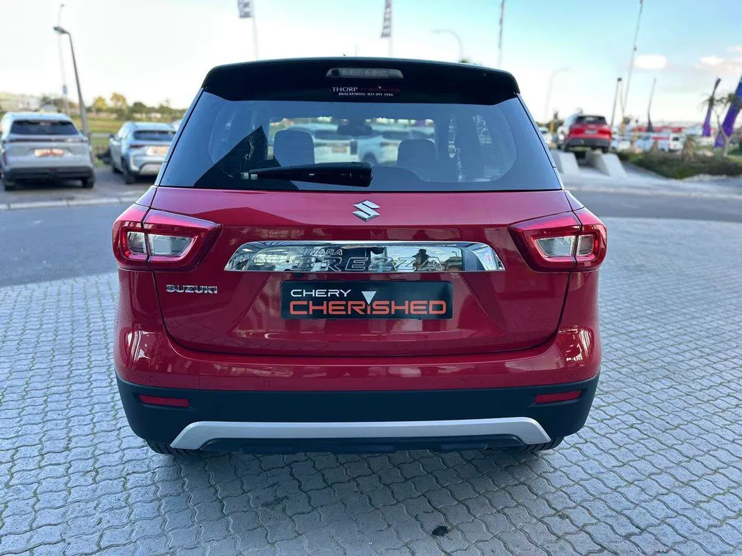 Suzuki Vitara Brezza 1.5 GLX - Image 7