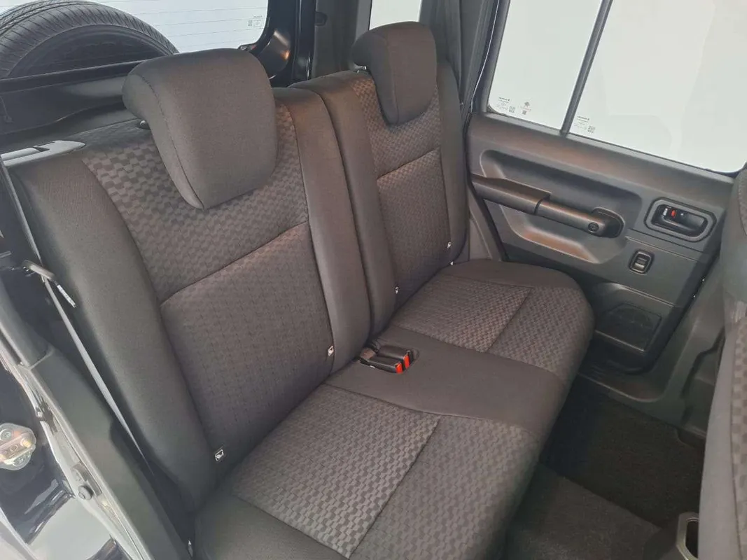 Suzuki Jimny 1.5 GL 5MT 5Dr - Image 7