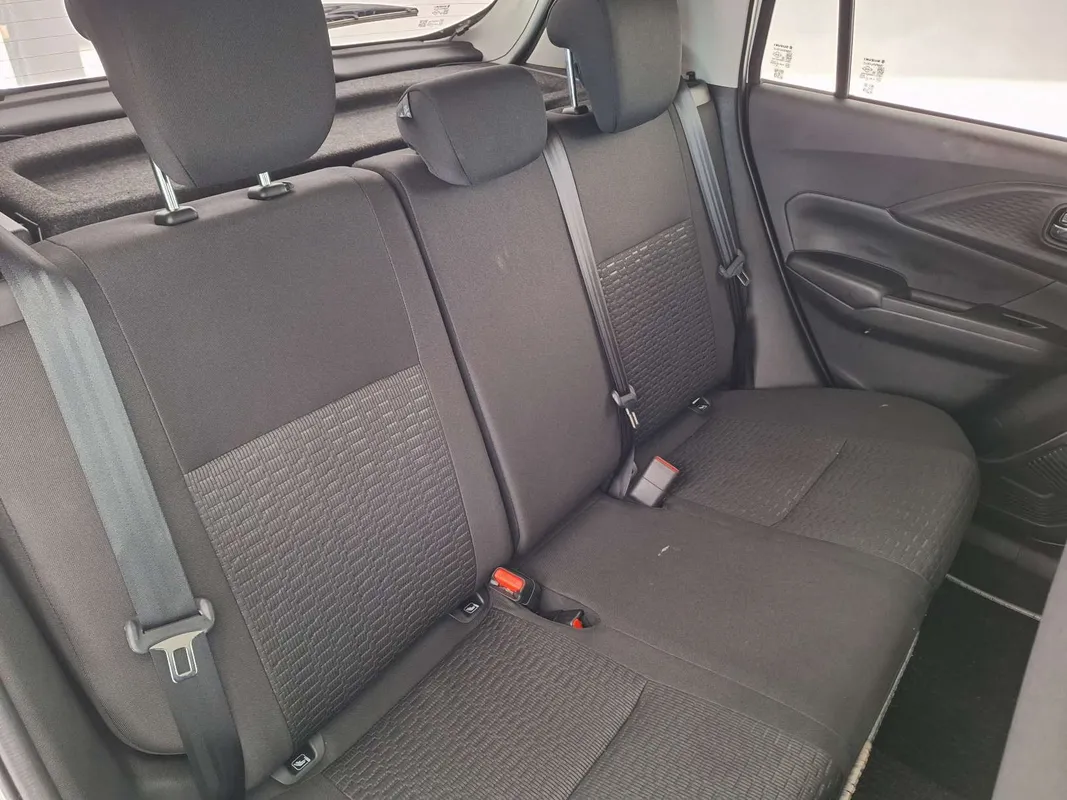 Suzuki Swift 1.2 GLX MT - Image 8