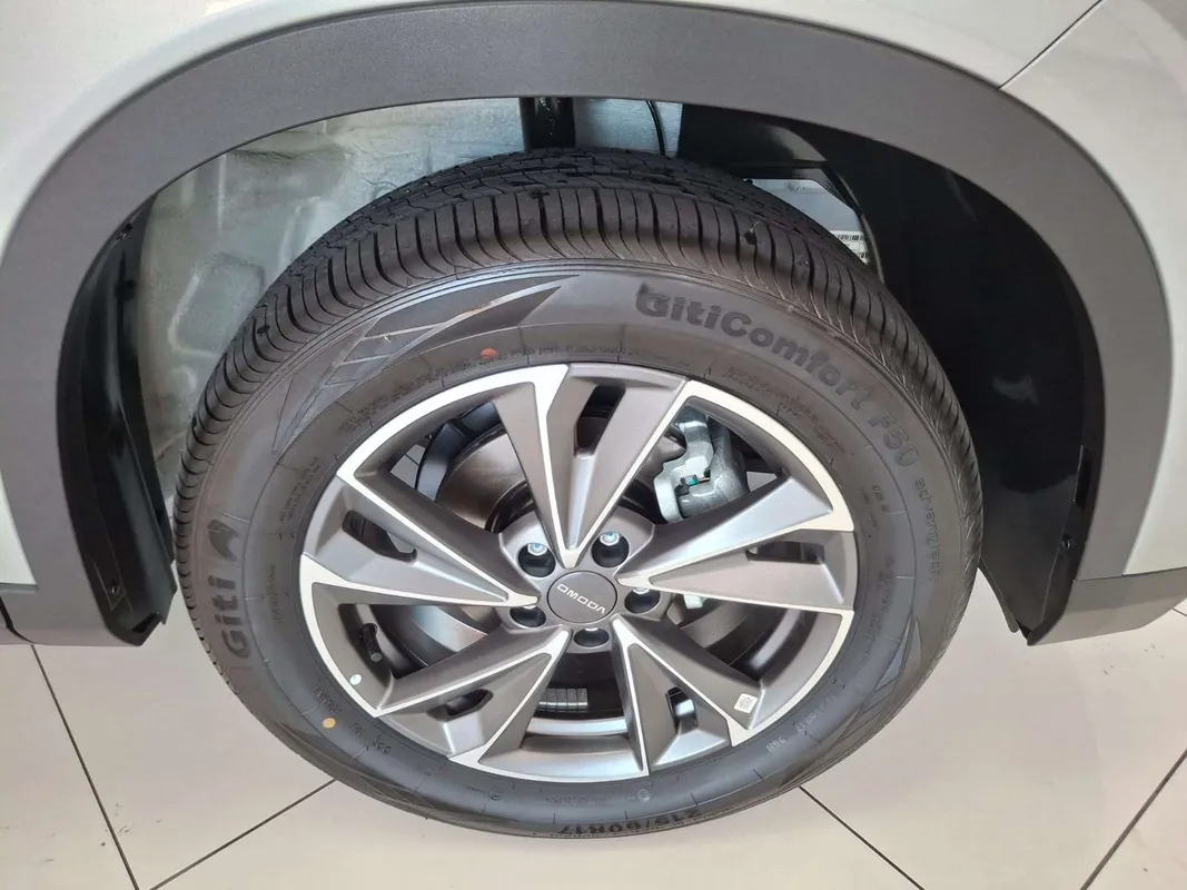 OMODA C5 1.5T Street + - Image 9