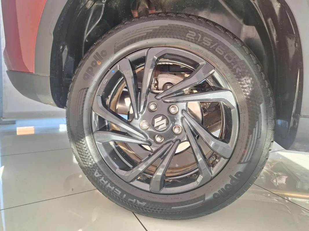 Suzuki Grand Vitara 1.5 GL 5MT - Image 7