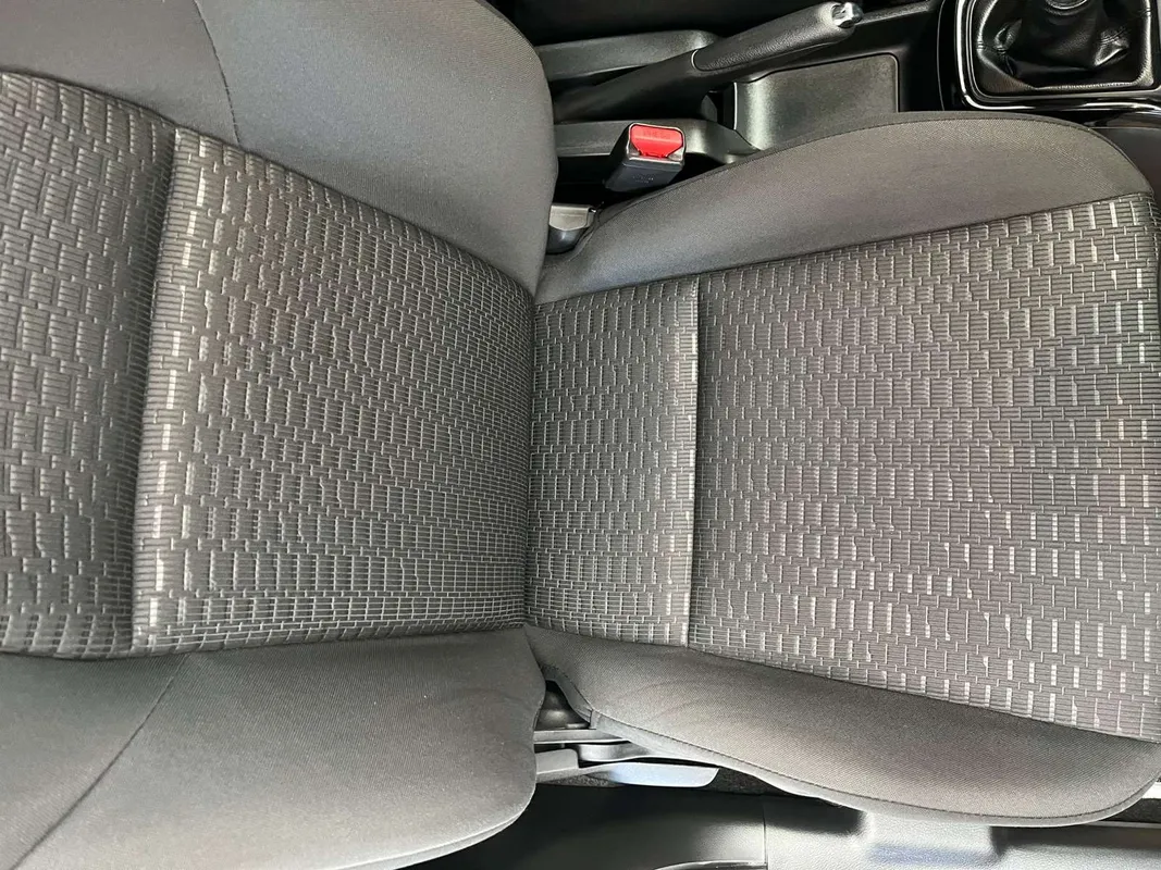 Suzuki Swift 1.2 GLX MT - Image 13