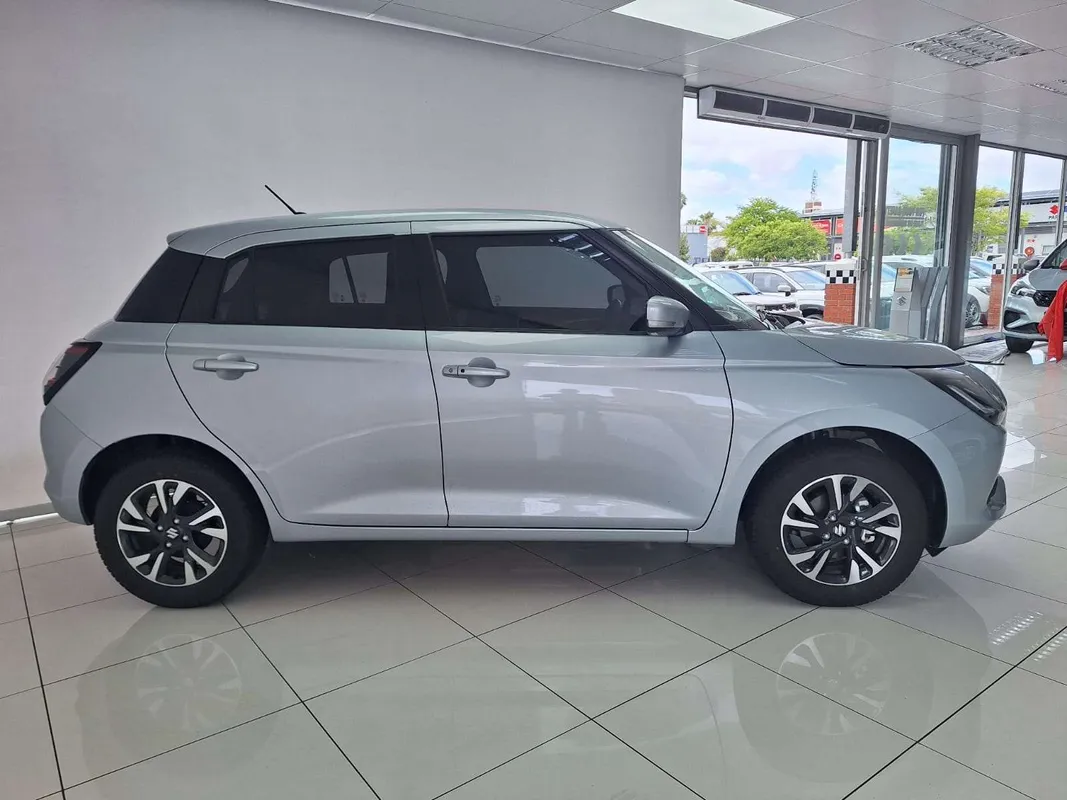 Suzuki Swift 1.2 GLX MT - Image 2