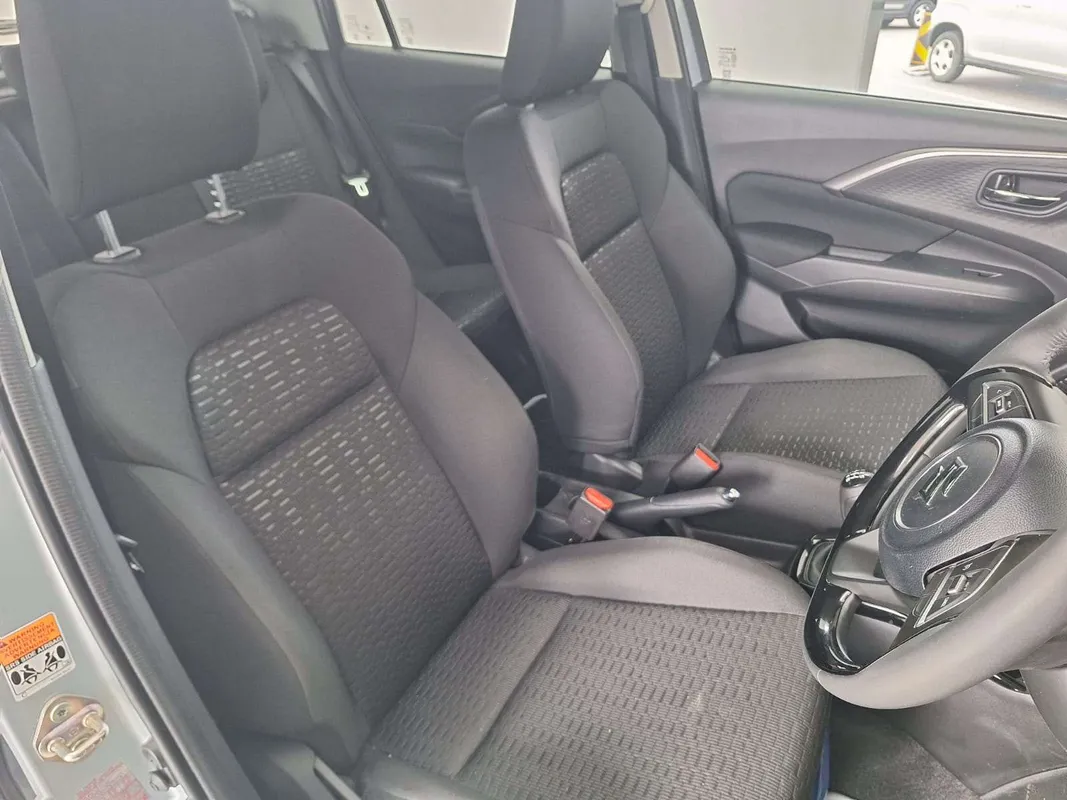 Suzuki Swift 1.2 GLX MT - Image 9