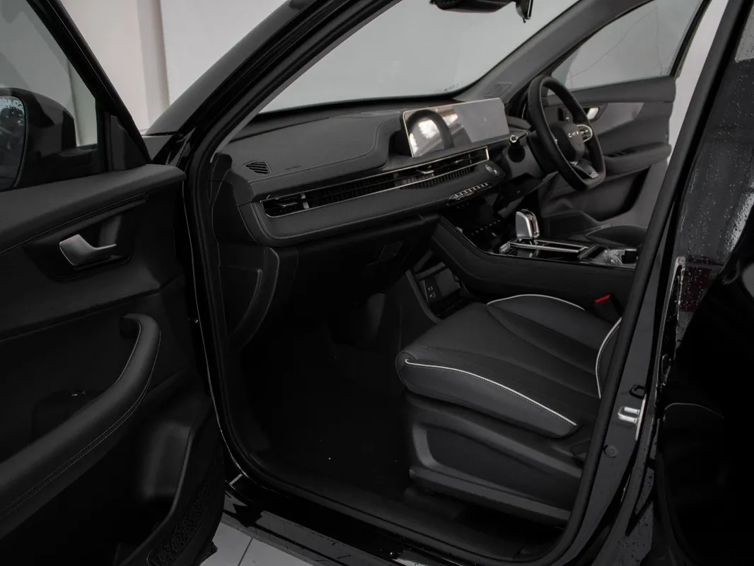 Chery Tiggo 4 Cross 1.5 HEV Comfort DHT - Image 13