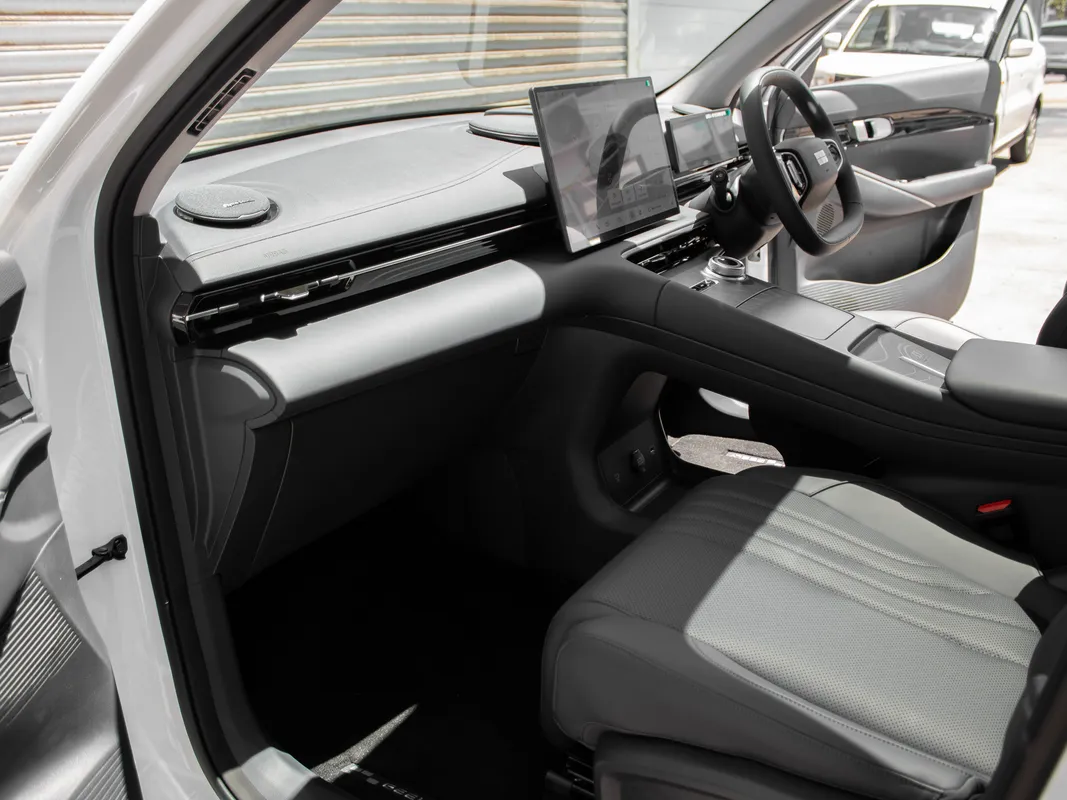 Geely E5 Apex - Image 12