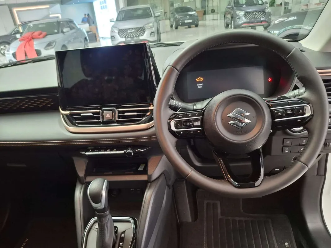 Suzuki Across 1.5i GLX 6AT - Image 15