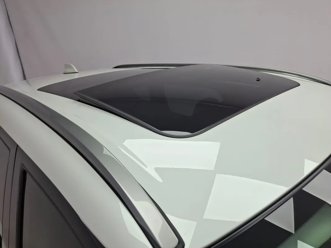 Suzuki Across 1.5i GLX 6AT - Image 9