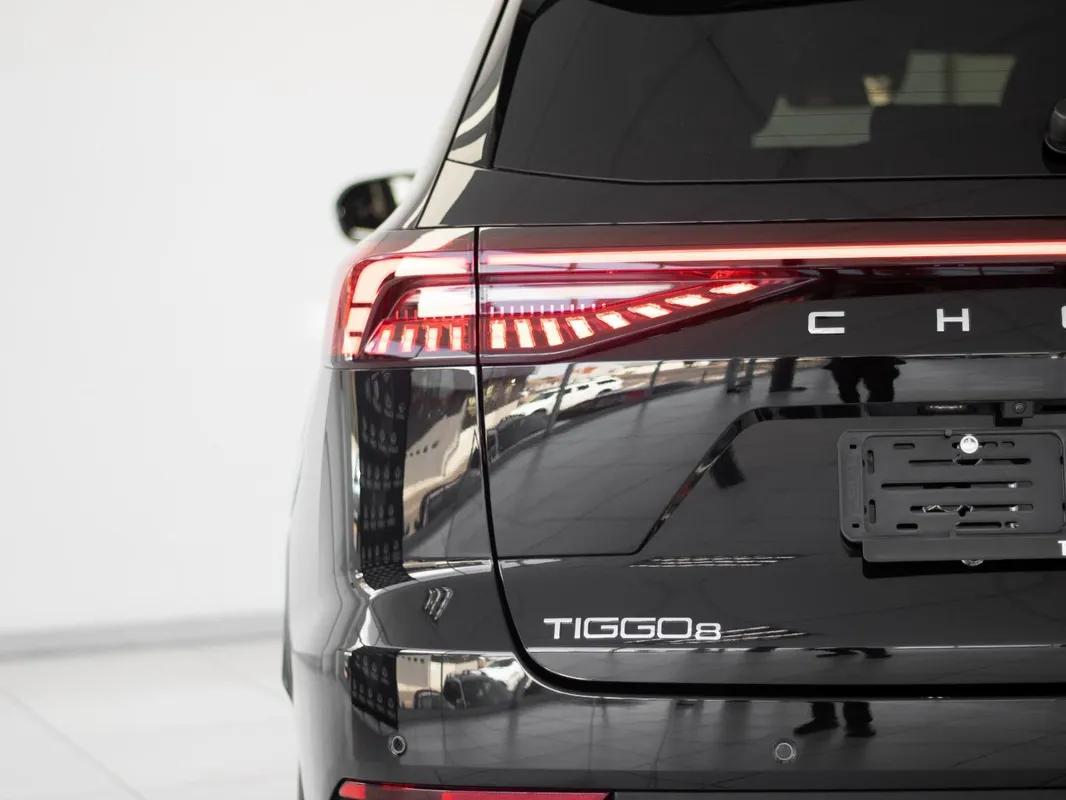 Chery Tiggo 8 1.5T CSH Apex DHT (PHEV) - Image 3