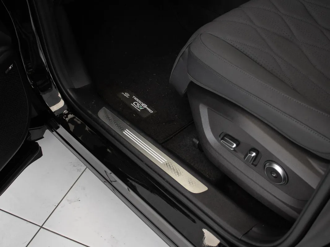 Chery Tiggo 8 1.5T CSH Apex DHT (PHEV) - Image 26