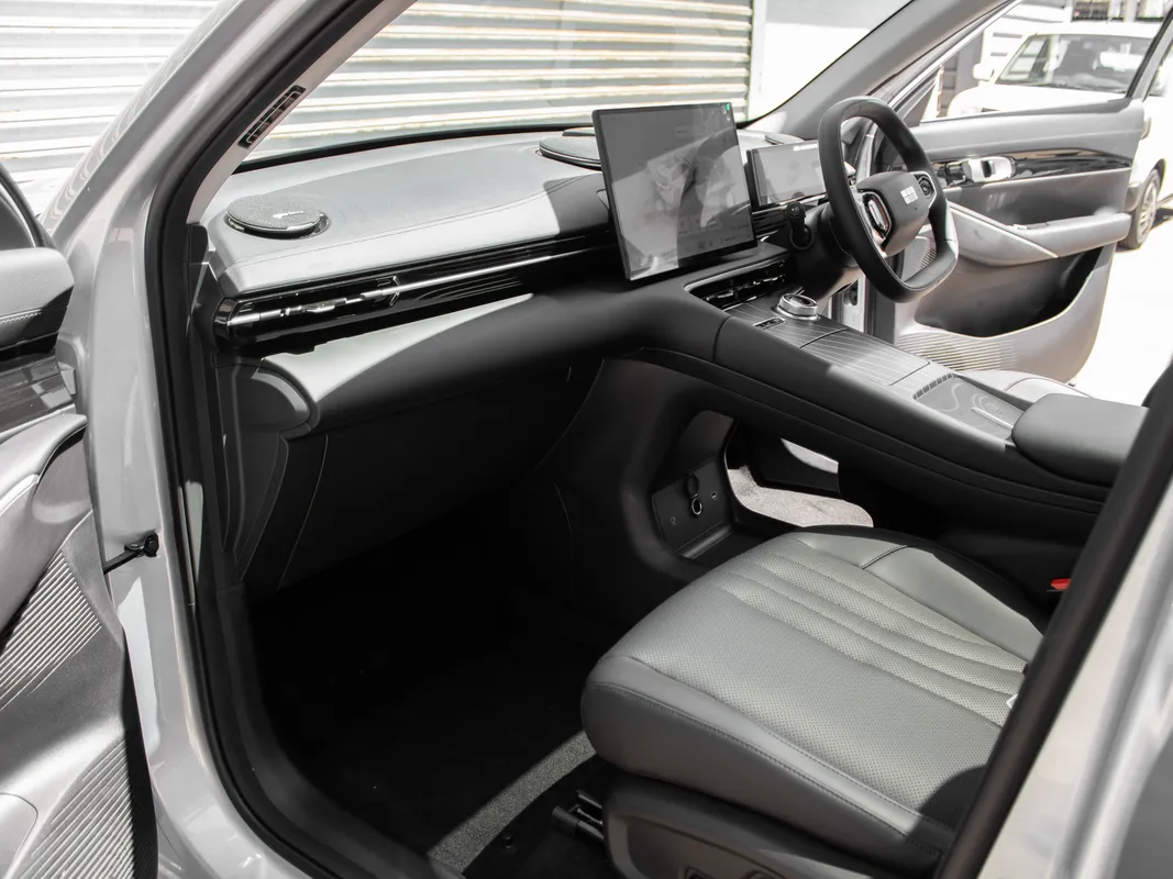 Geely E5 EM-i Aspire - Image 15