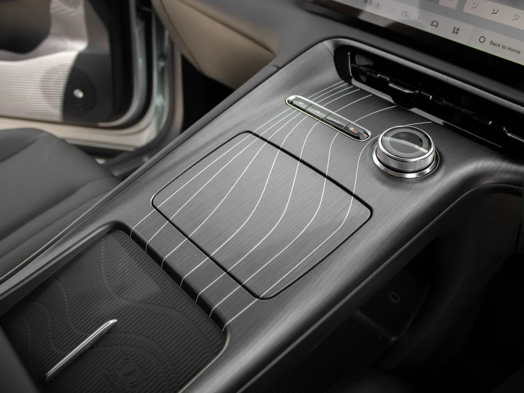 Geely E5 EM-i Aspire - Image 18